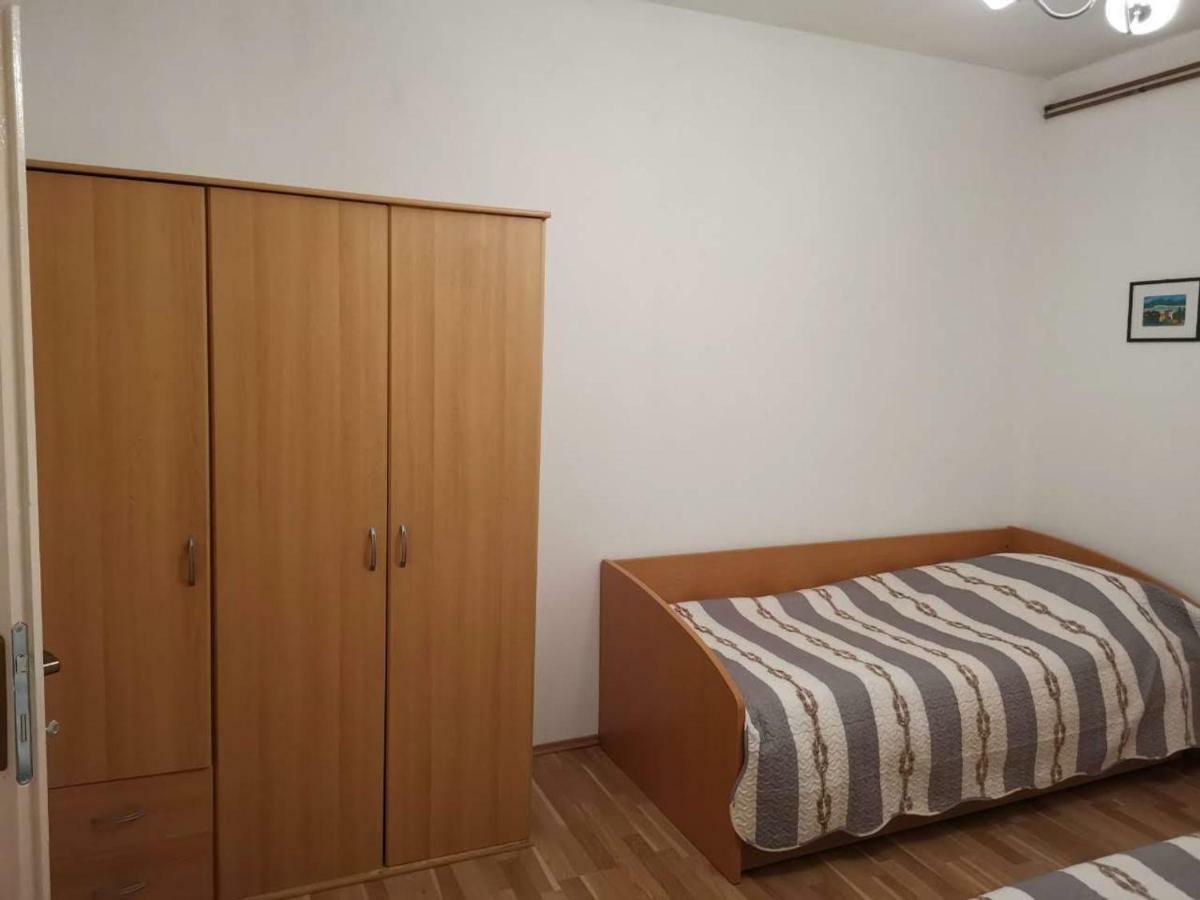 Apartmani Spomenka Seline Exterior foto